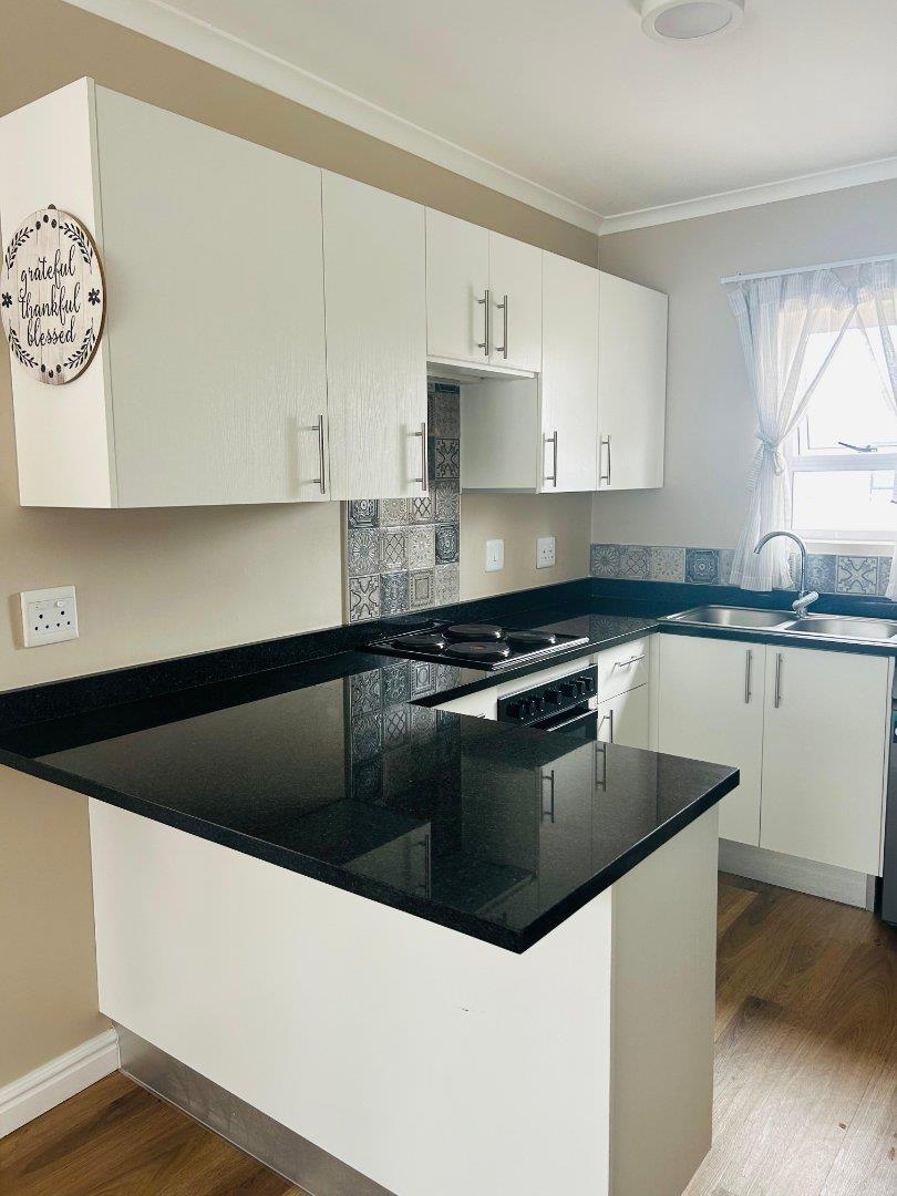 To Let 2 Bedroom Property for Rent in Newton Park Eastern Cape